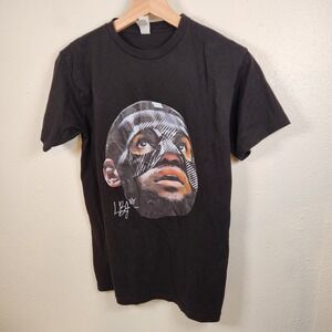 Men's Small Lebron James T Shirt